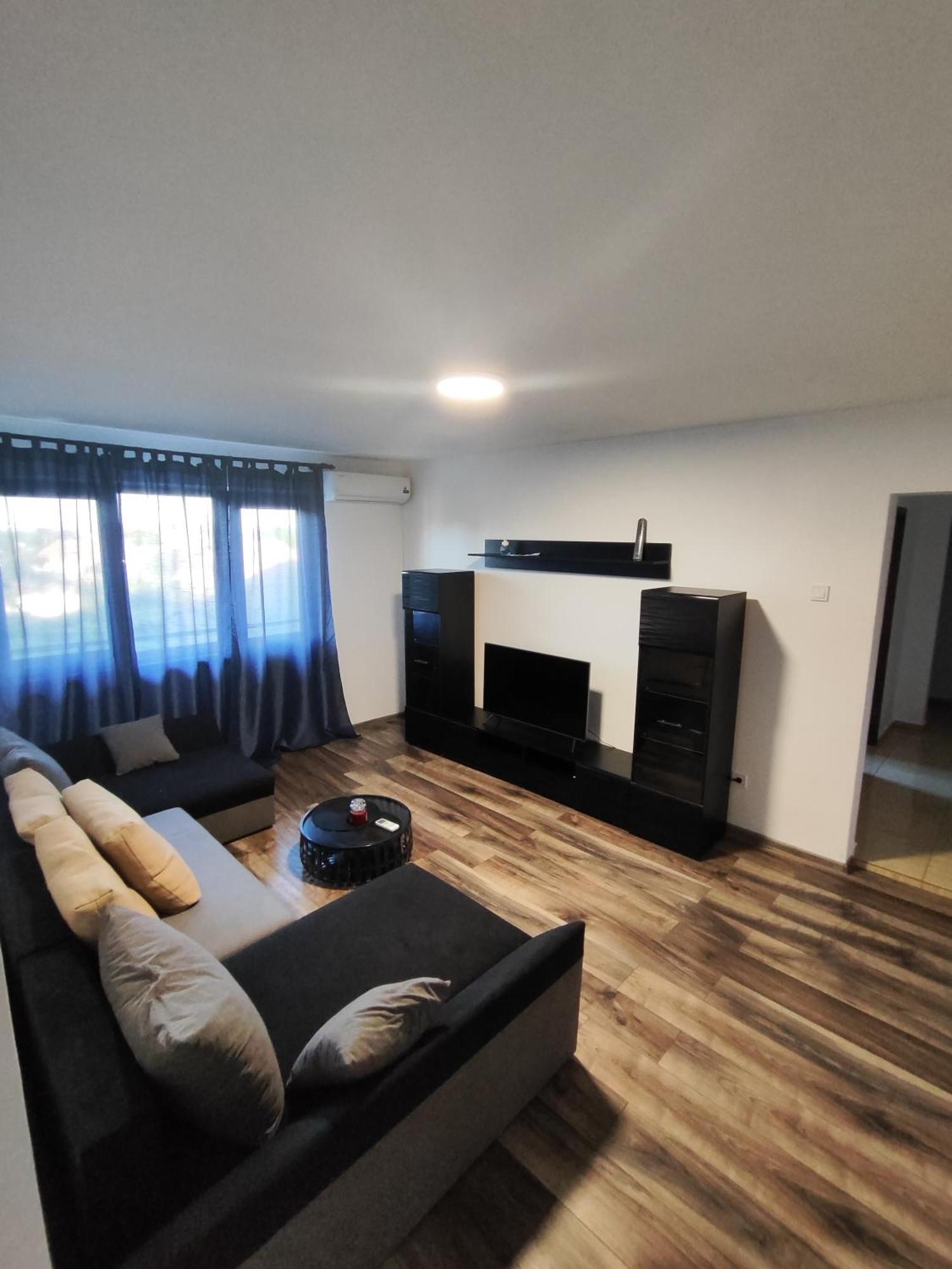 Apartament Luna 茹里洛夫卡 外观 照片